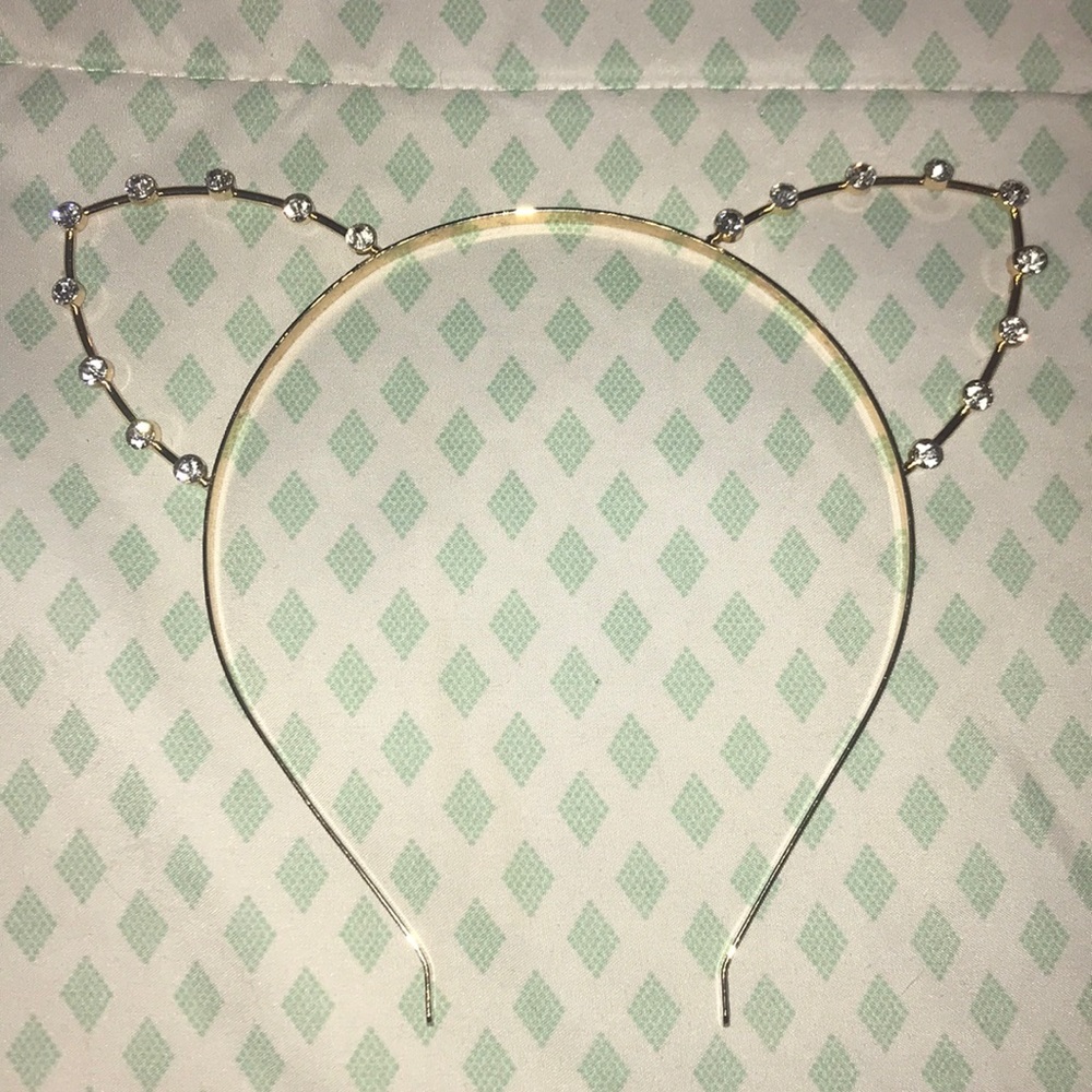 Cat ears headband 💛